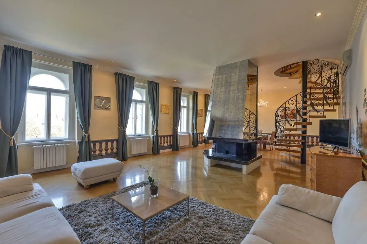 Panoramic Loft Apartment Prague